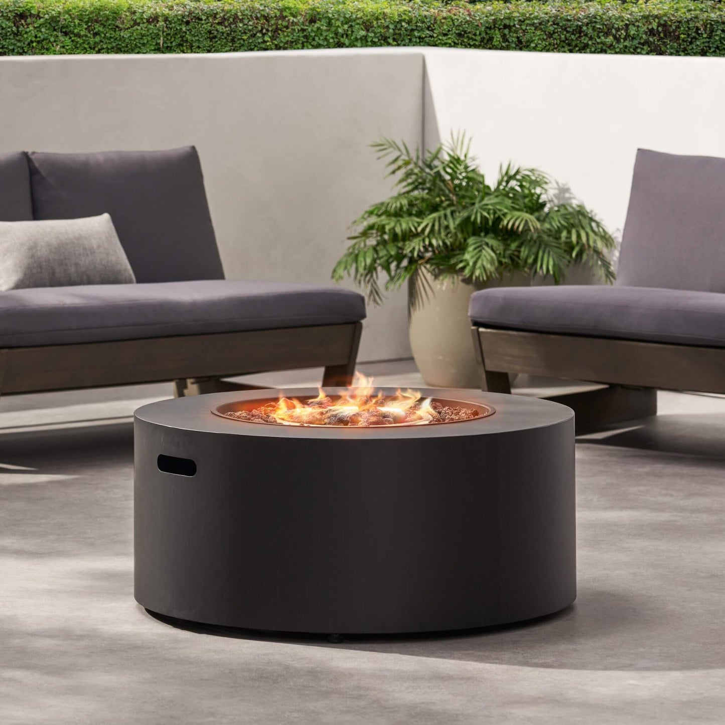 32" Modern Round Iron Fire Pit – 40,000 BTU Smokeless Propane Hearth
