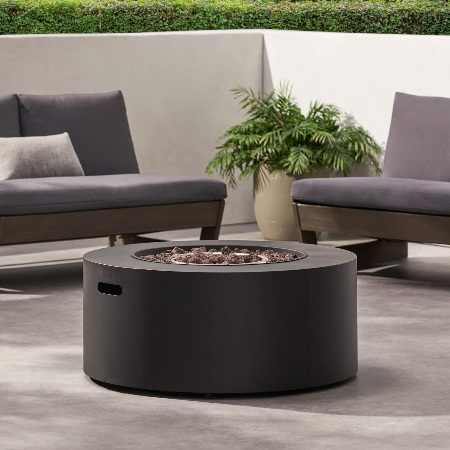 32" Modern Round Iron Fire Pit – 40,000 BTU Smokeless Propane Hearth